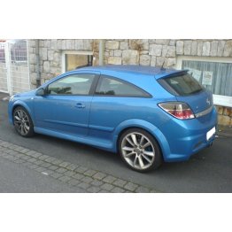 Накладки на пороги OPC Look на Opel Astra H GTC